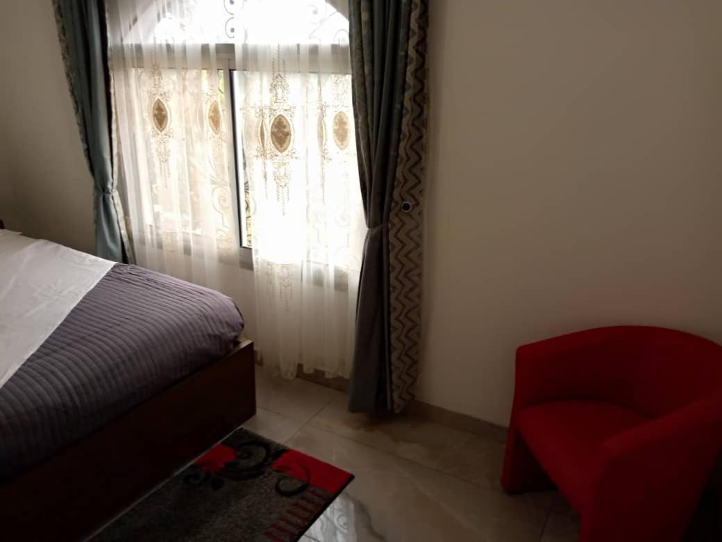 Yaoundé Residence Ambassa Etienne & Therese מראה חיצוני תמונה