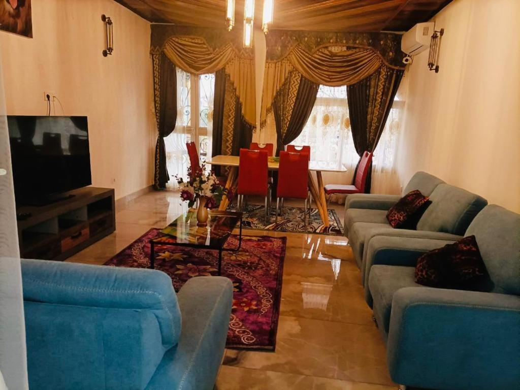 Yaoundé Residence Ambassa Etienne & Therese מראה חיצוני תמונה