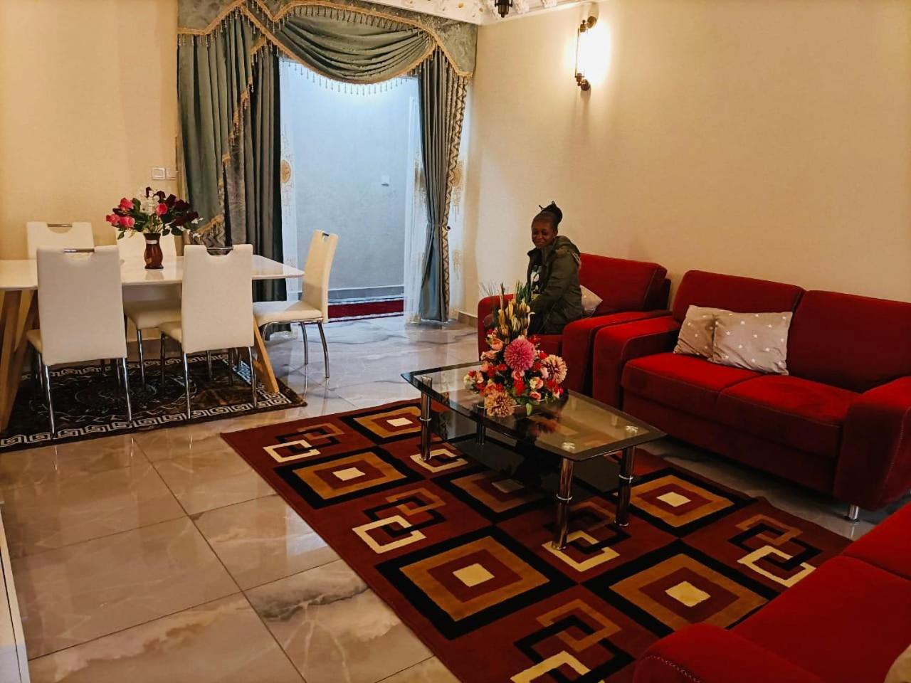Yaoundé Residence Ambassa Etienne & Therese מראה חיצוני תמונה