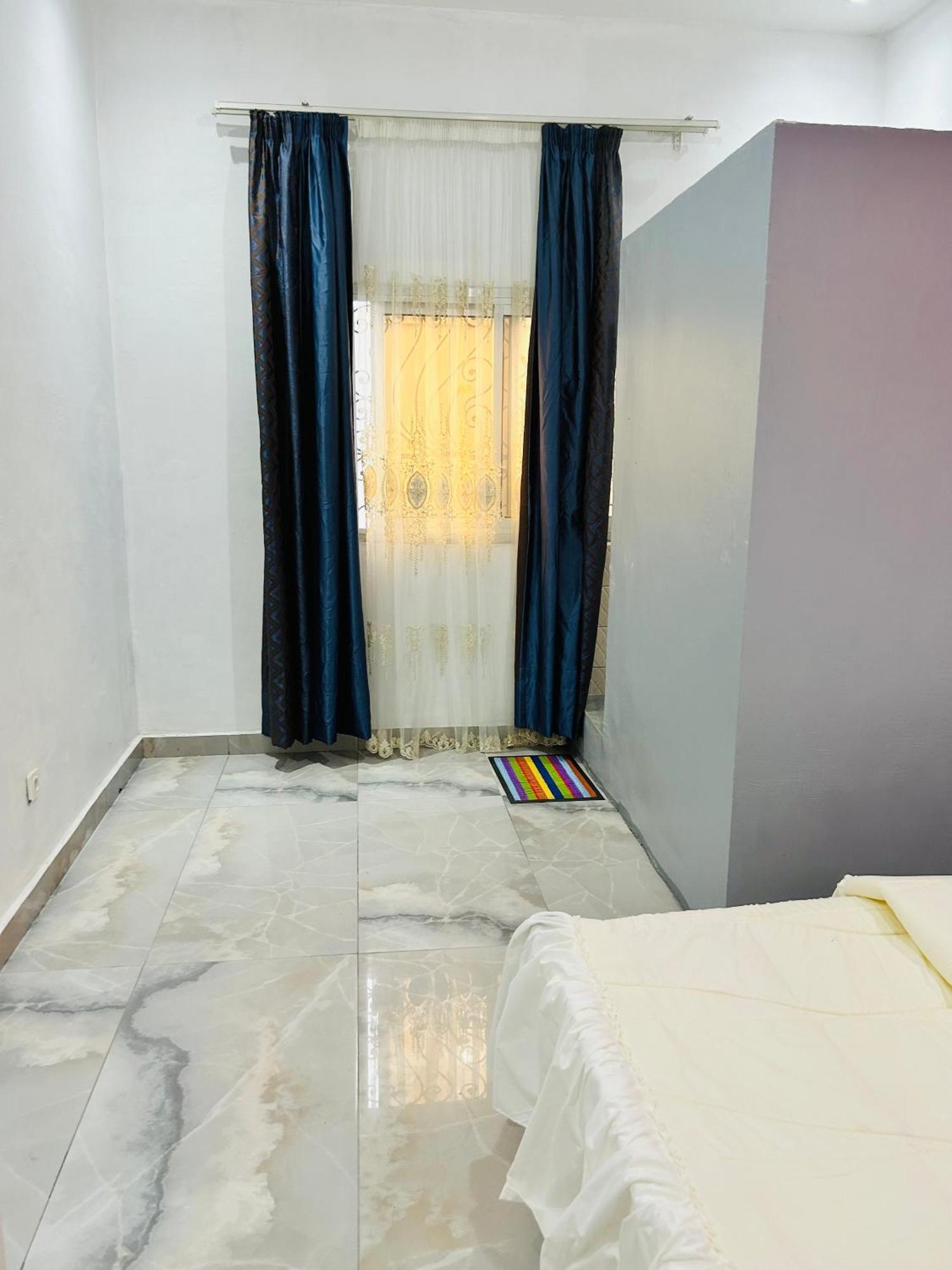 Yaoundé Residence Ambassa Etienne & Therese מראה חיצוני תמונה